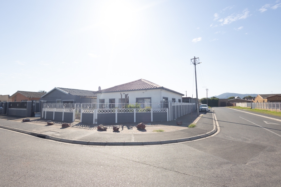 3 Bedroom Property for Sale in Ravensmead Western Cape